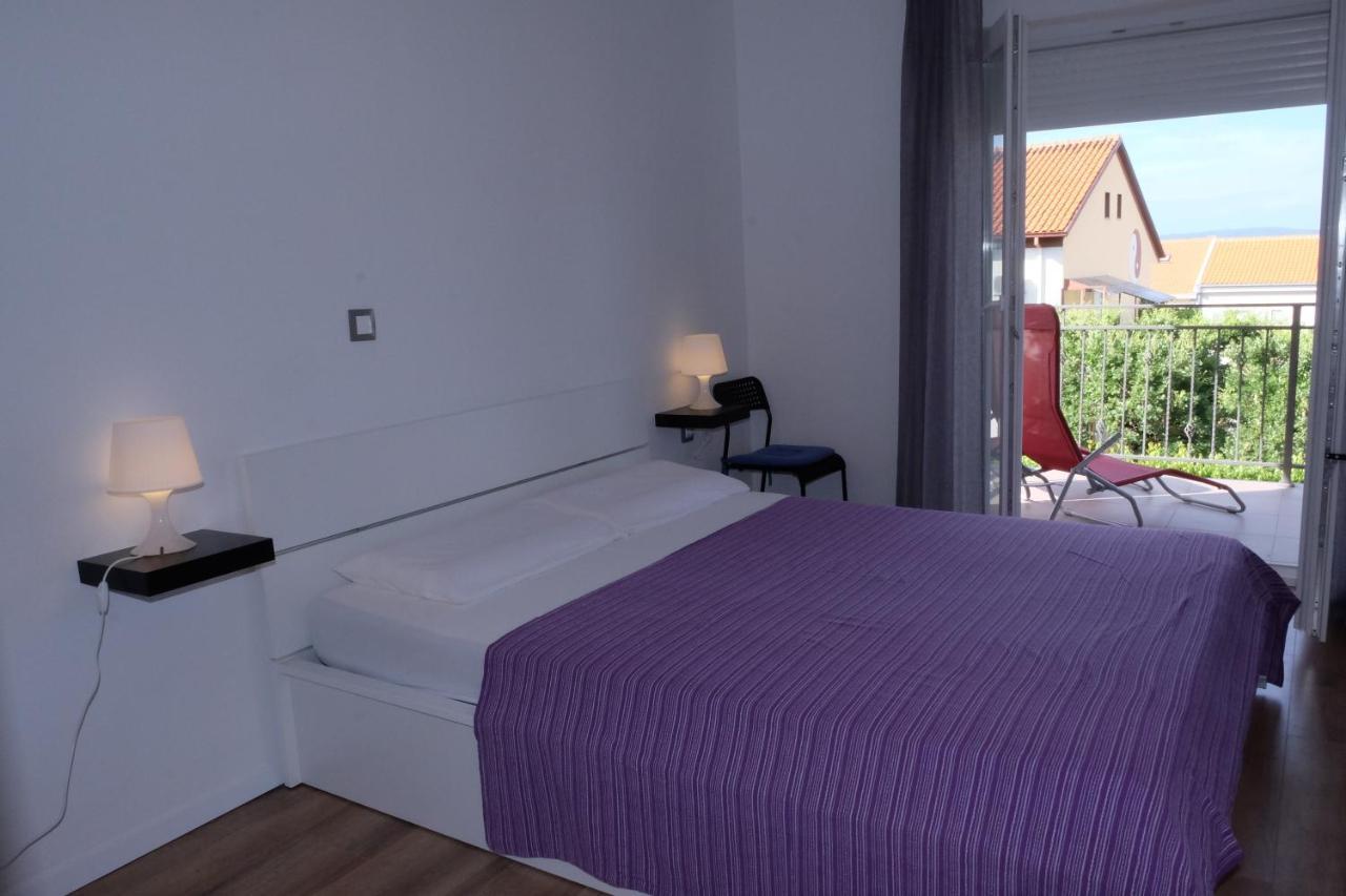 Apartmani Mojca Selce Esterno foto